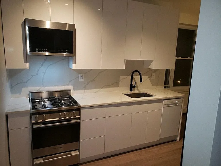 135 Van Wagenen Ave — Photo 5