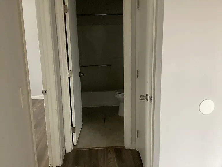 12 E Side Dr #4 — Photo 11