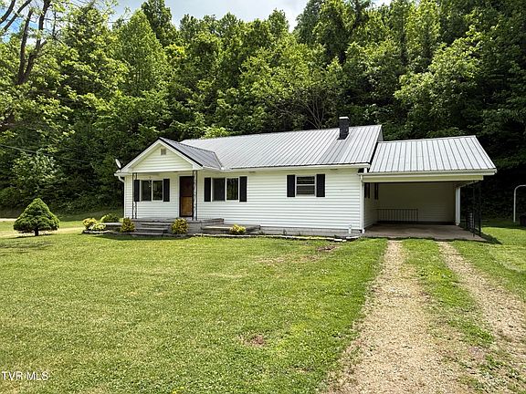 2nd image of 226 Little Cassi Creek Rd