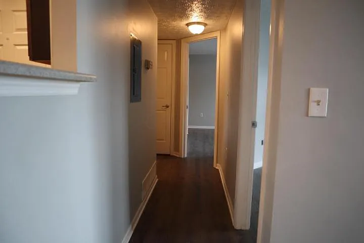 2 bed, 1008 sqft, $1,100 — Photo 4