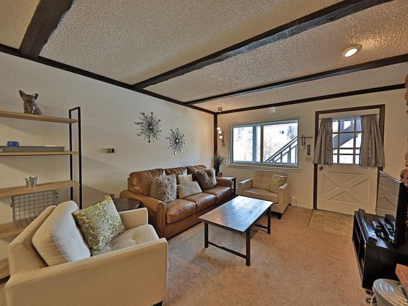 5th image of 225 Hi Country Dr #5-613