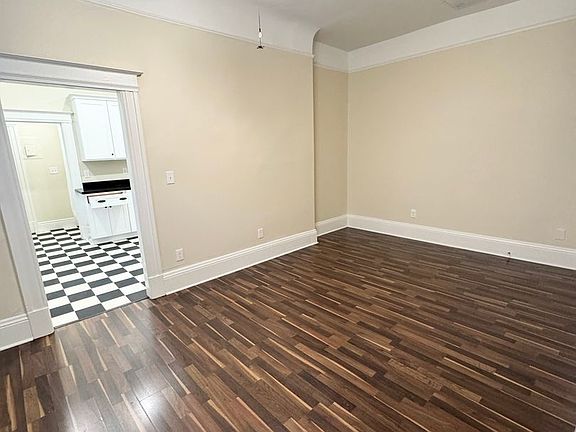3rd image of 2215 P St APT 3