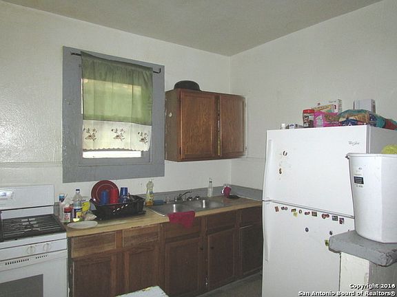 5th image of 626 Potomac
