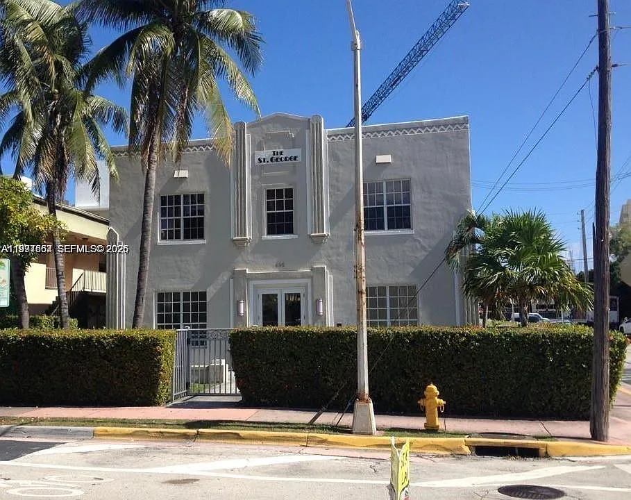 605 Euclid Ave #11