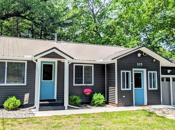 105 Oakridge Ave, Prudenville, MI 48651