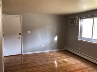 2104 S 17th Ave #8, Broadview, IL 60155