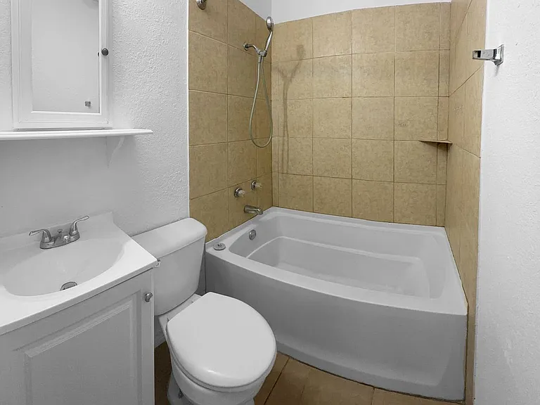 410 Mayborn Dr — Photo 17