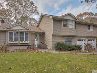 55 Overhill Rd, Wading River, NY, 11792