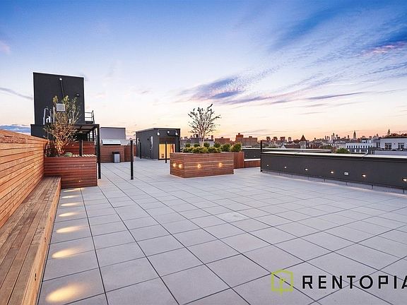 5th image of 822 Lexington Ave #529
