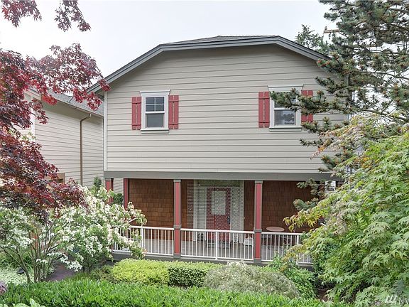 4th image of 6712 198th Pl SW