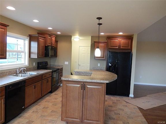4th image of 407 Clearbrooke Blvd
