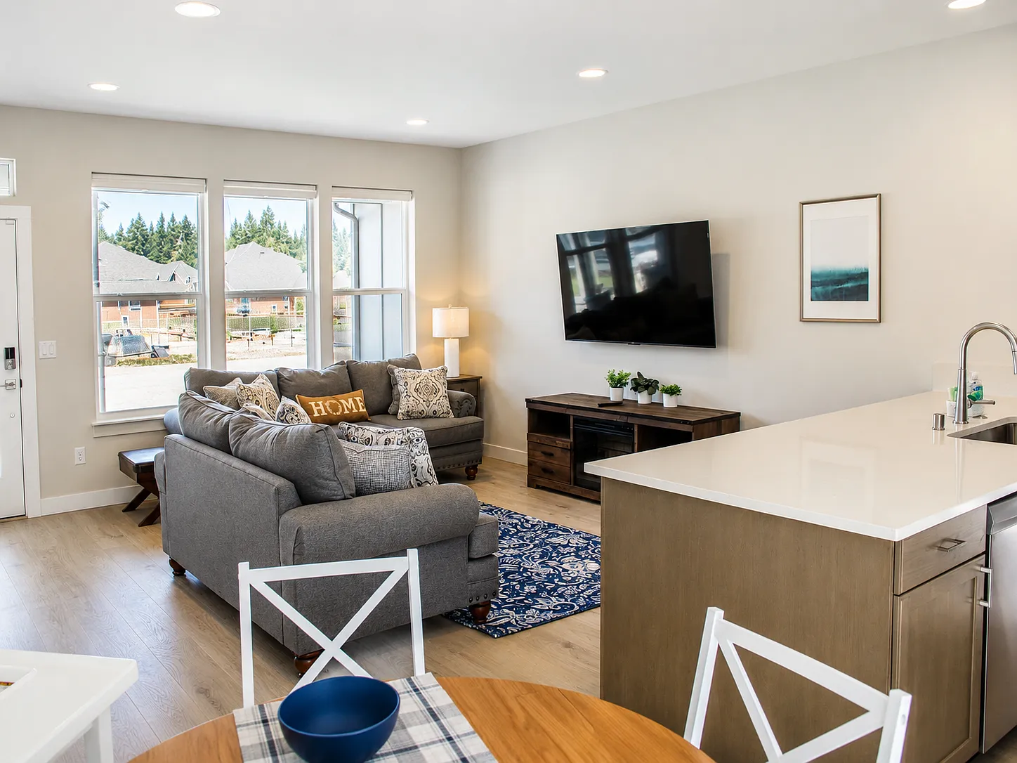 2 bed, 950 sqft, $2,799 — Photo 4