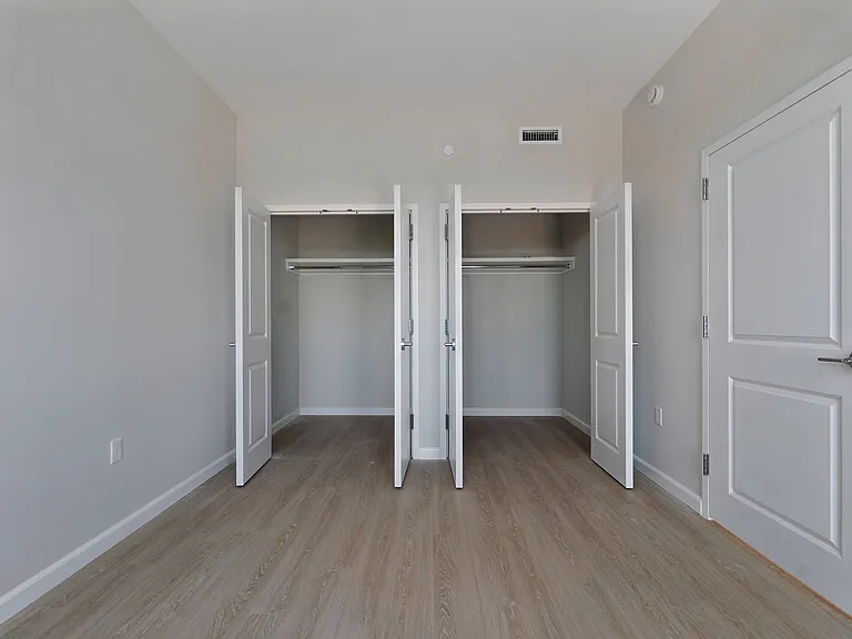 18303 Hillside Ave #7B — Photo 11