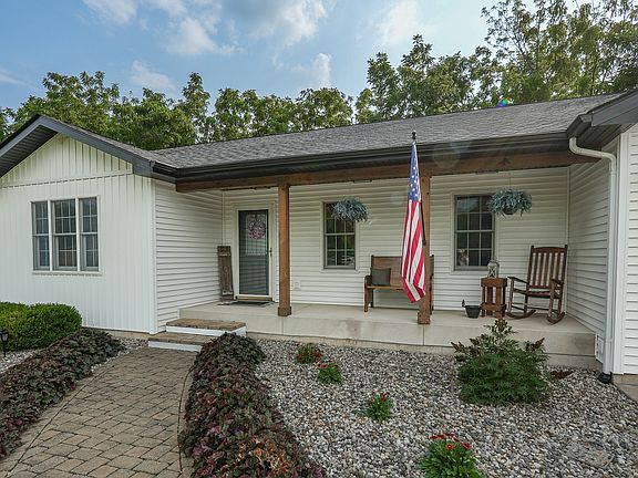 5th image of 6174 Tulip Ln
