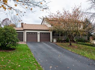 609 Gladiola Dr, Clarks Summit, PA 18411