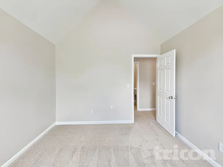 3131 Berthas Overlook — Photo 15