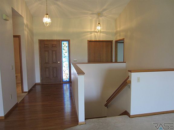 5th image of 5214 S Sweetbriar Ct