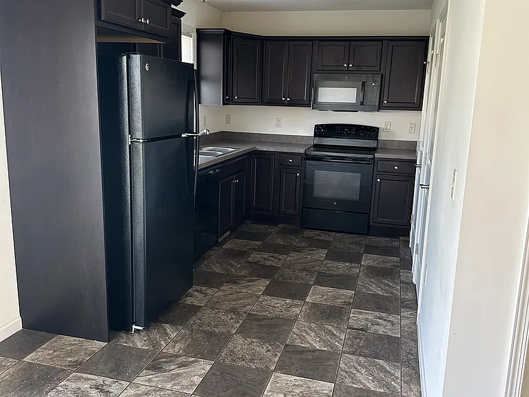 110 Nolan Dr — Photo 6