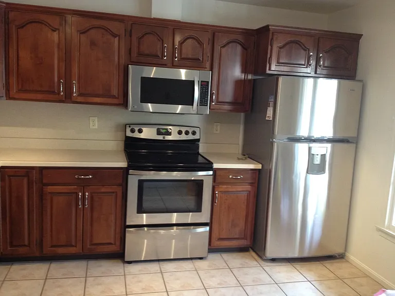 2051C Raleigh Rd — Photo 5