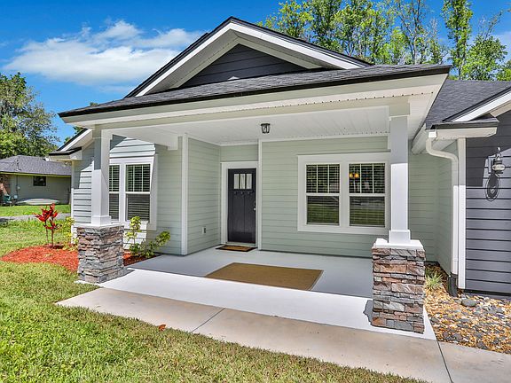 3rd image of 2843 Mandarin Meadows Dr N