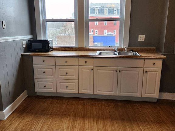 2nd image of 15 Railroad Sq APT 8