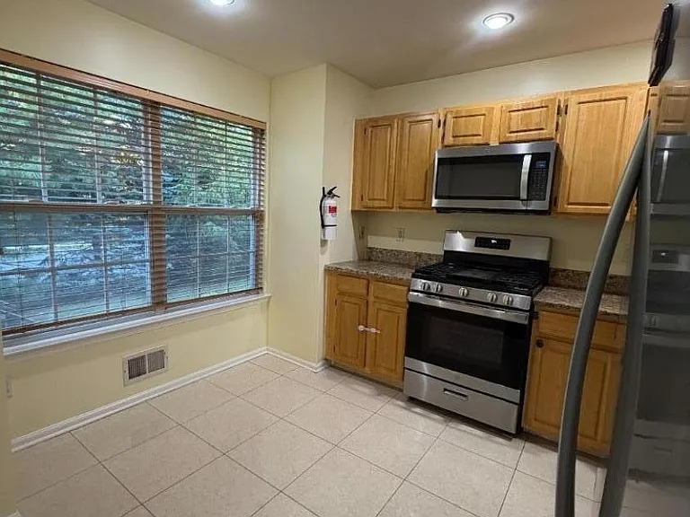 37 Mindy Dr — Photo 10