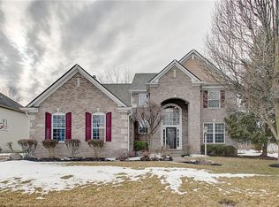 14052 Sourwood Ln, Carmel, IN 46033