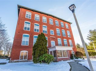 45 Main St APT 102, Plainfield, CT 06374