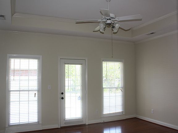 5th image of 2619 Quarter Ln SE