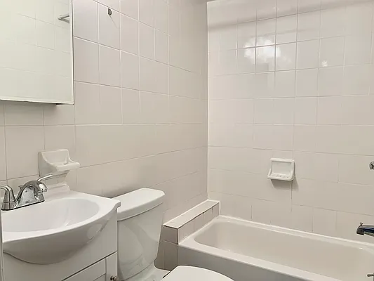 Rented by Chapoteau Real Estate Inc. | media 17