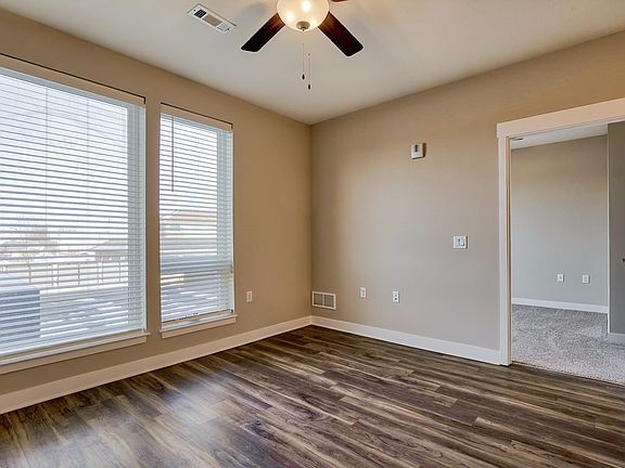 4th image of 30 Bond St #1-403