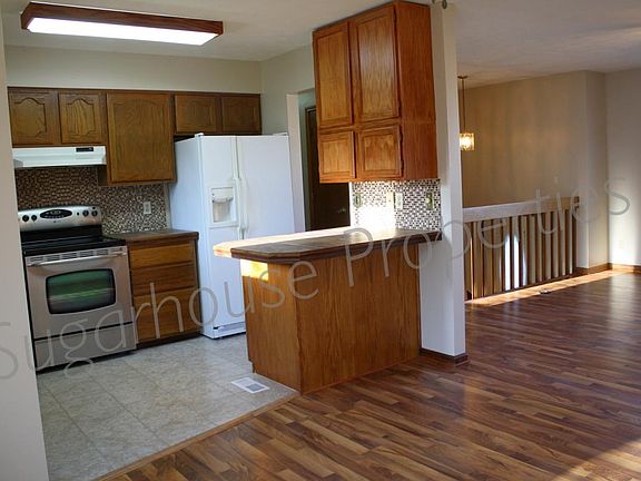 4th image of 6130 S 41st St