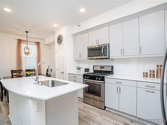3rd image of 1370 Calle Sancliff #50