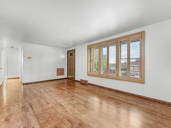 2nd image of 458 Blossom Dr