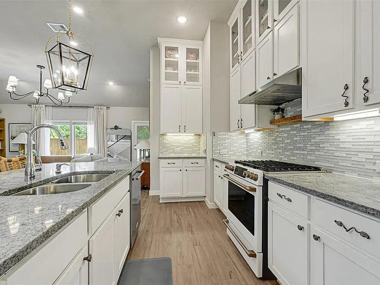 18639 Rock Quarry Trl — Photo 9