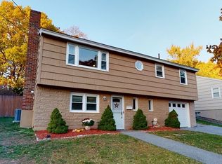 8 Diane Rd, Peabody, MA 01960