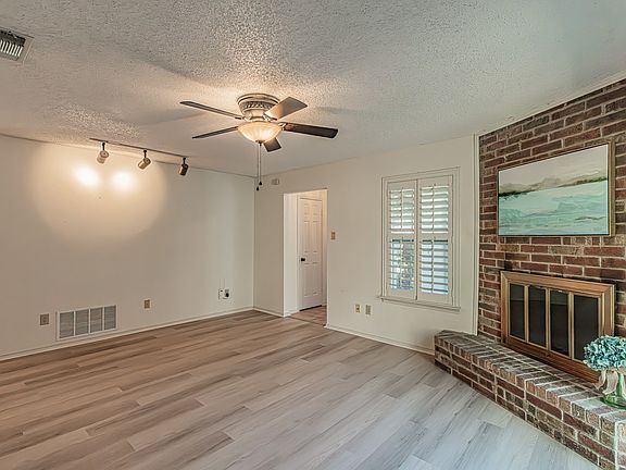 5th image of 1724 Red Bud Ln