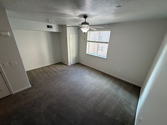 4th image of 109 S 300 E #320