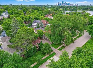 2716 Kenilworth Pl, Minneapolis, MN 55405