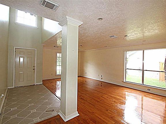 2nd image of 8431 Battleoak Dr
