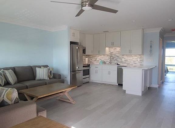 2nd image of 2800 Indian River Blvd