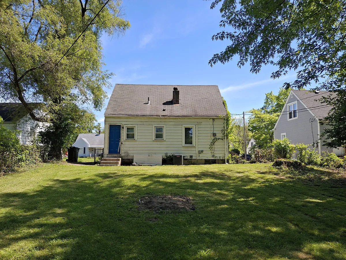 Building Photo - 2319 Argyle Dr