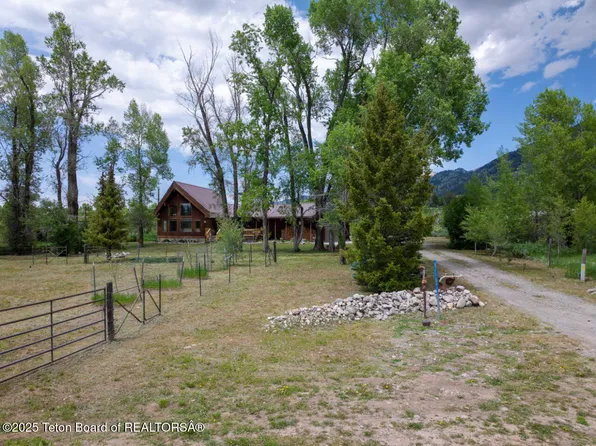 205 Betsy Ct, Bedford, WY 83112