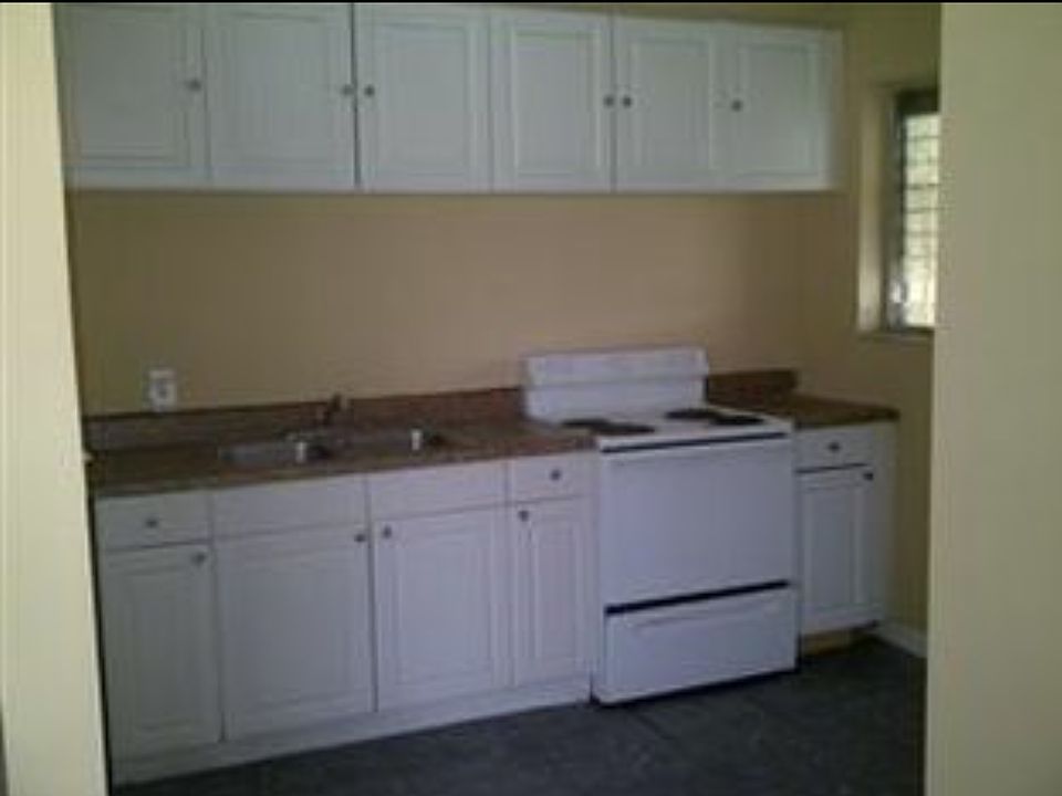 2nd image of 1642 NW 13th St