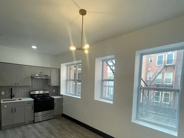 10 Thomas St #1C — Photo 2