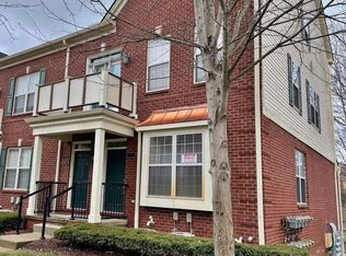 1141 Fountain View Cir #36B, South Lyon, MI 48178