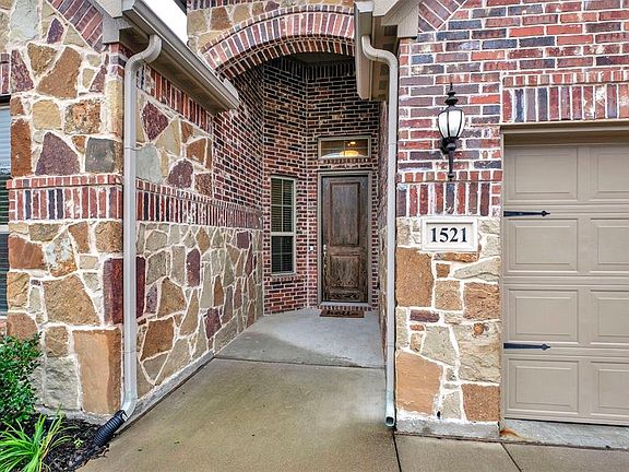 4th image of 1521 Cypress Garden Ln