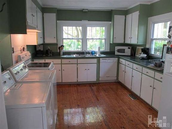 3rd image of 419 Dogwood Ln