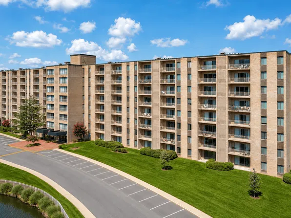 Seven Springs Apartments
