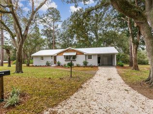 132 Stewart St, Saint Simons Island, GA 31522